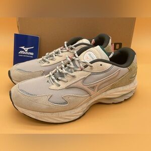 NEW Size 9 Mizuno Enerzy Men Wave Rider Beta Sand Running Shoes Sneaker